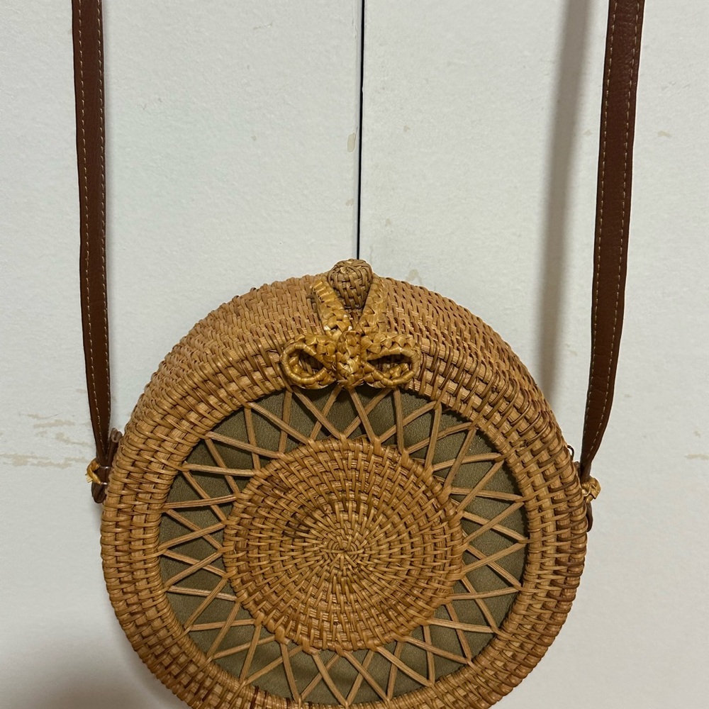 Rattan Crossbody Bag - Picture 3 of 5